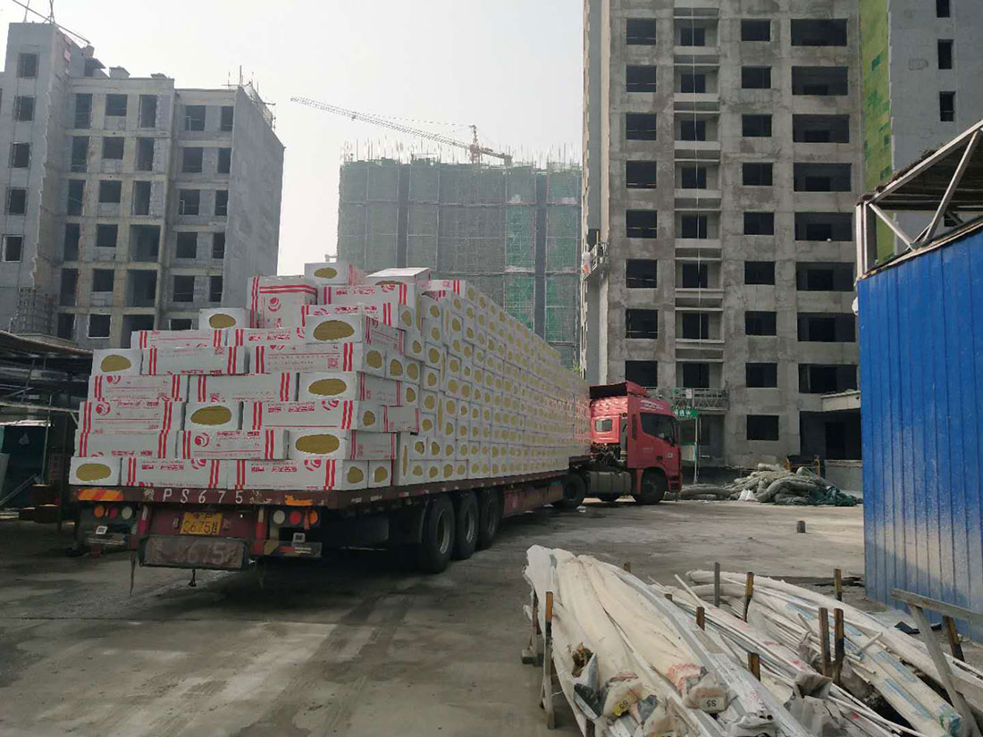 鄭州鄭地·美景東望三期施工現(xiàn)場拍攝